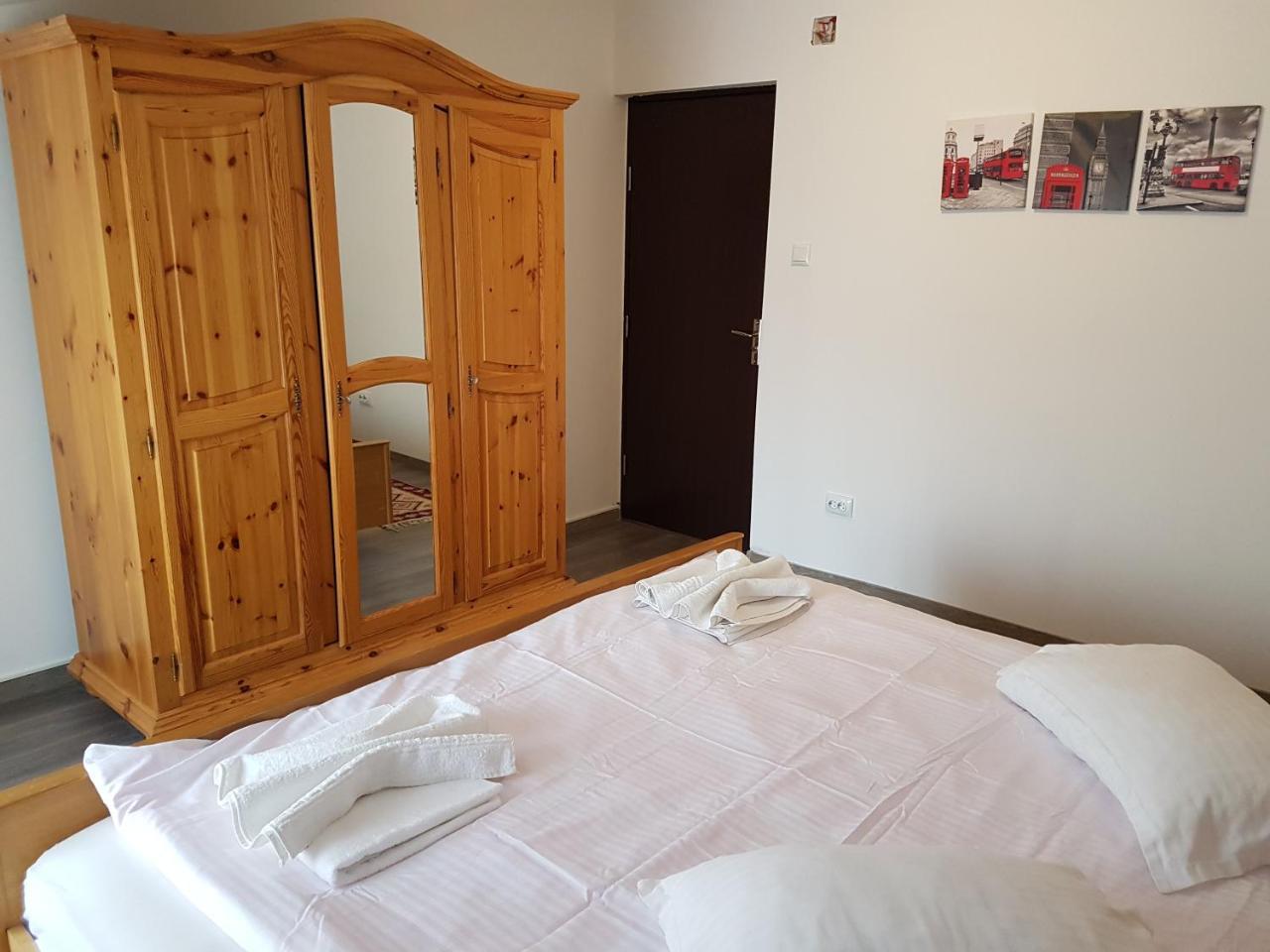 Rent Holding Apartments Iasi Exterior foto